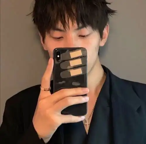 挡脸自拍男生头像什么都明白可什么也改变不了