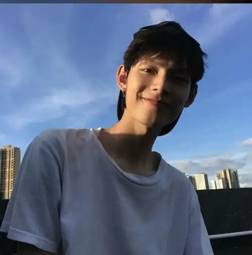 h阳光型男生头像