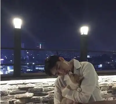爱情中最专一的星座男,一生宠老婆