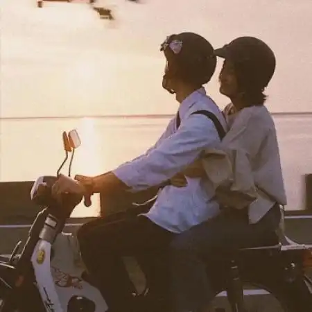 2020校园风甜美秀恩爱情侣头像一男一女