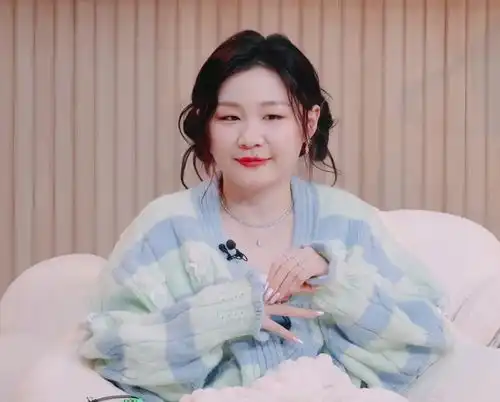 金靖人间清醒,与男友秘恋4年,直接官宣孩子的原因曝光