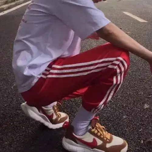 今日头像丨若得倾情二两何惧世道荒凉