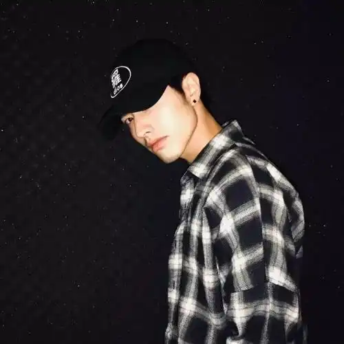 今日份头像你的一句想结婚了,他就说今天还是明天