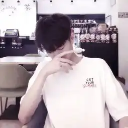 男生铁汉情感头像兄弟抱一下