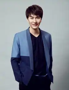 陆昱霖美照曝光,打扮成熟有范