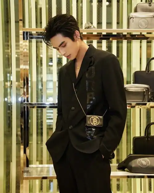 宋威龙怎么没有消息了宋威龙一家五口全家福