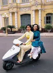 越南小姐温婉清秀男人为何钟情绿帽