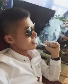 这几张男人照片哪个有魅力,说实话