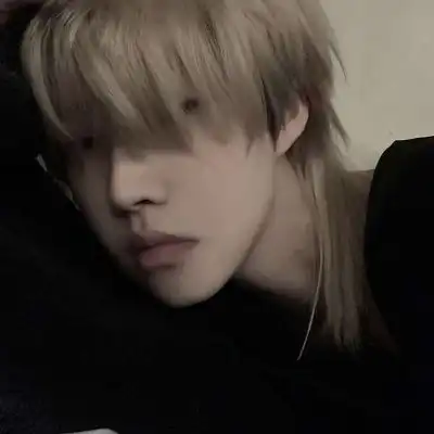 ins酷帅男生头像不知不觉已经变成了故事中的大人们