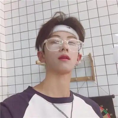 吸引迷妹的帅气男生头像值得更换