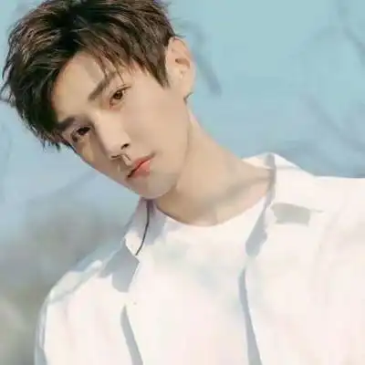 白衫清新少年心