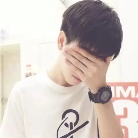 男生吃醋的3种表现,再不去哄,你家大猪蹄子就成别人家的了