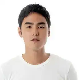 哪种露出额头的发型比较好看我男的