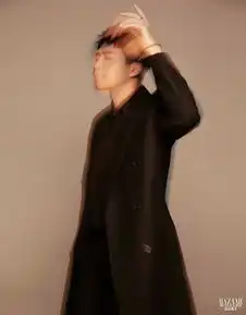 俞灏明演绎精致型男沉稳调皮双面魅力