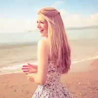 小清新森女扎辫头像卡通图片微信头像图片大全