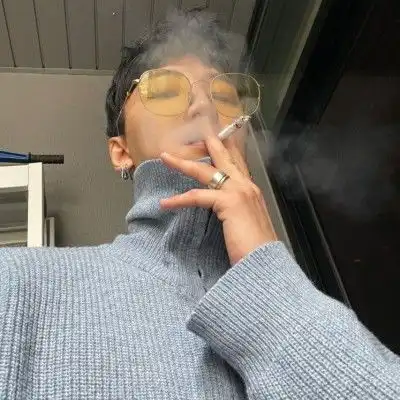 ins冷酷男生头像