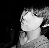 上百度搜网速太慢跪求男生qq头像黑白色冷冷的酷酷的那种越多越好给好评喔