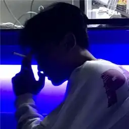 帅气有品位的男生头像高清图片你低个头剩下错我来认