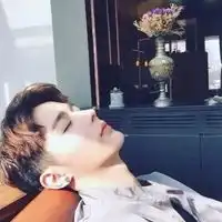 微信头像insins高级质感男生微信头像