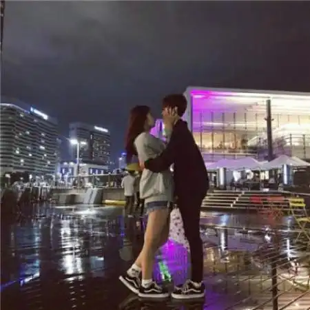 比较炫酷的头像情侣一男一女,因为炫酷才值得使用