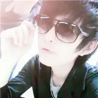 逆光意境男生qq头像