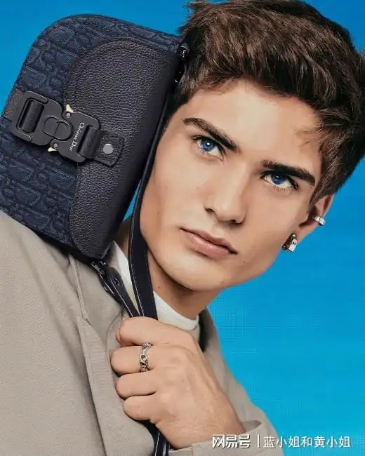 迪奥2025春季男装尽显高级定制的摩登时尚新意