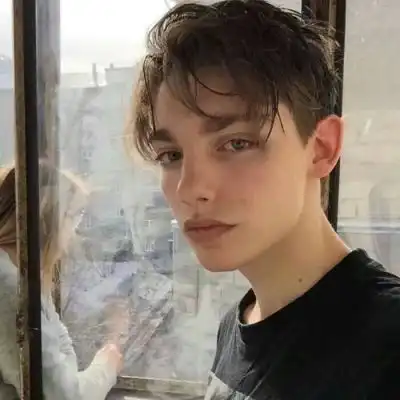 2018欧美男生意境头像唯美图片大全深情万里不及无言勾引