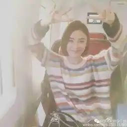 初秋换季这件彩虹条纹毛衣杨幂范冰冰倪妮都抢着穿