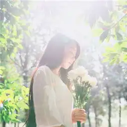 女生长发唯美捧花头像大全2018收起你的虚伪滚出我的世界