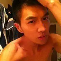 女生捂眼睛的情侣头像微信头像图片大全