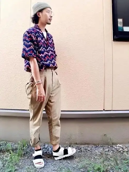 男人不管差不差钱,夏天尽量少穿这4双邋遢鞋,廉价掉档次