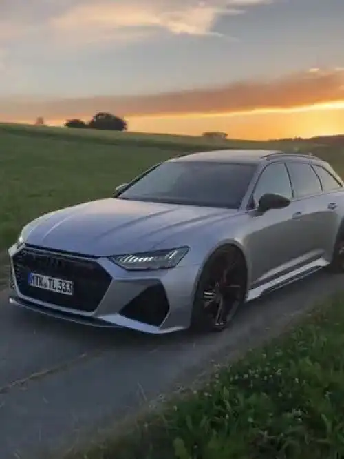 女孩子要知道拿捏男人的心尽量给他安排这辆车奥迪rs6