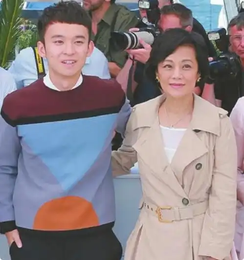 长得丑演技烂,关系户三个字直接写在了欢颜男一号的脸上