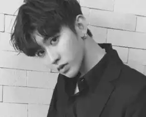 鹿晗我代言王者,周杰伦我代言魔兽争霸,蔡徐坤呵呵