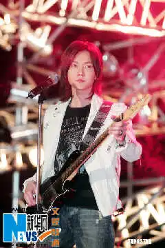 黄义达演出图片