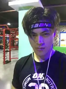 qw这g男生怎样旳类型是不是很吸引漂亮美女.