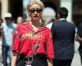 爱亚文化潮流的你可别错过2018春夏巴黎男装周街拍最后一波真的很精彩