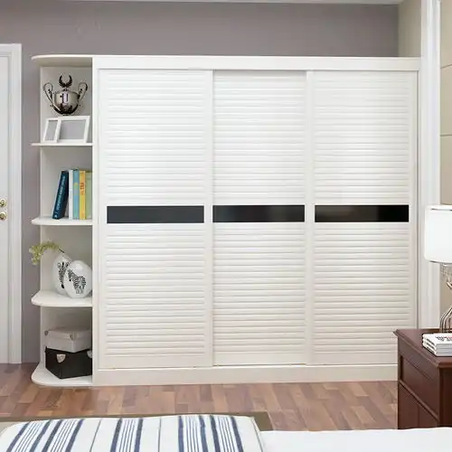 传统衣柜已过时,现在流行推拉门衣柜,大容量更上档次