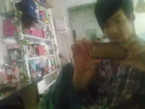 我是男生,长的小样,瓜子脸,想换个发型了适合做什么样的发型下附有照片