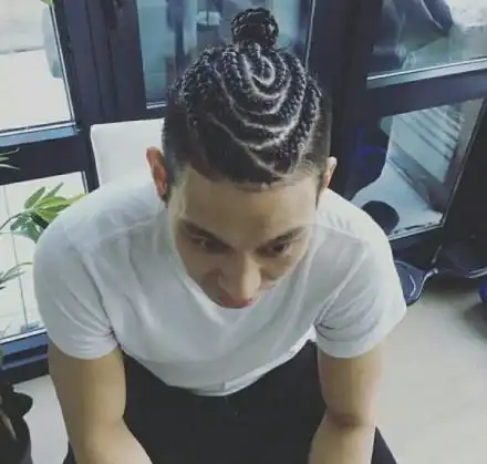 林书豪新年发型亮了,网友纷纷林更新,这种巧合太好笑