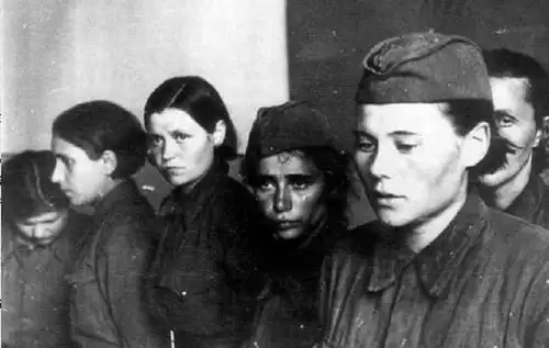 苏联曾打造80万女兵部队,战力不逊于男兵,可是被俘下场很惨