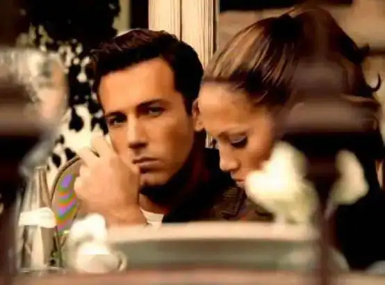 活久见好莱坞男神与电臀天后分手17年复合,网友乐疯