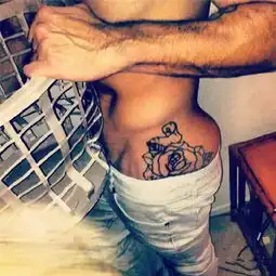 肌肉作衬,纹身作衣,男人都该有件这样的衬衣