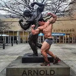 逆天肌肉大块头兽化后,震惊了整个欧美健身圈