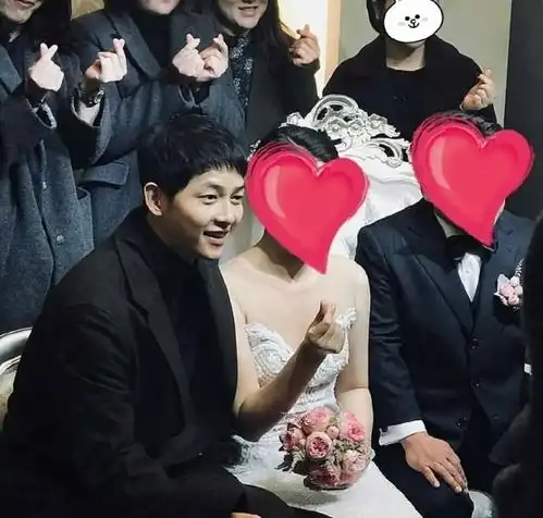 最新路透宋仲基新婚一个月目测胖了十斤脸上的肉无所遁形