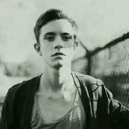 欧美男生头像黑白成熟2018最新版本幸福的人是从来不晚睡的