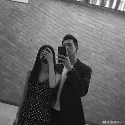 当红男明星与女友恋情曝光追星女孩们太强了