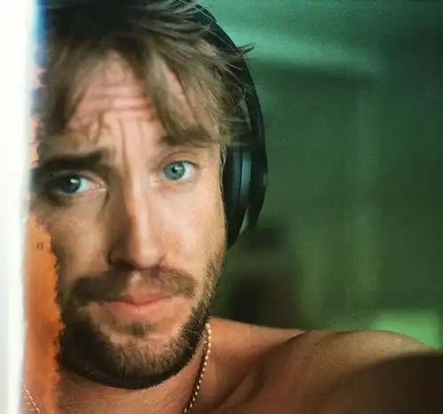 35岁就像个老头子,哈利波特男演员汤姆费尔顿为什么早衰了