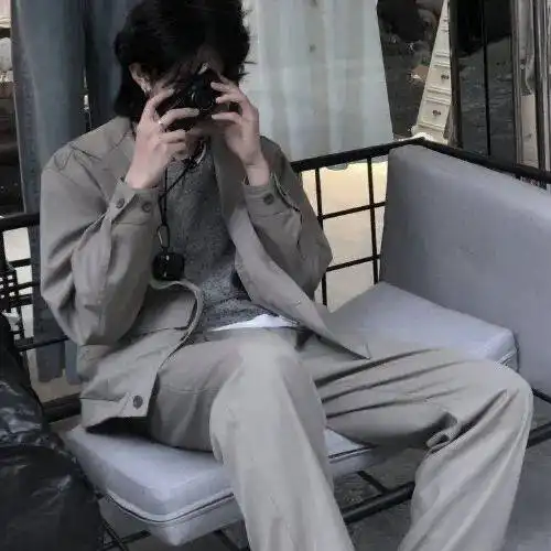 头像步入社会后我才发现我拼不了爹妈我只能拼多多
