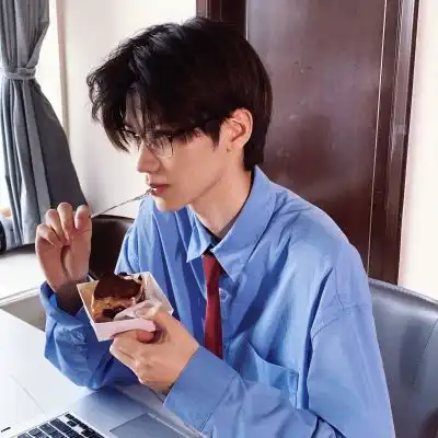 清新文艺魅力真人男头银河系的孤男生头像我要个性网